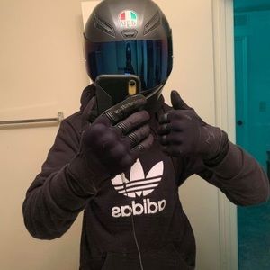 Meet your Posher, Aj